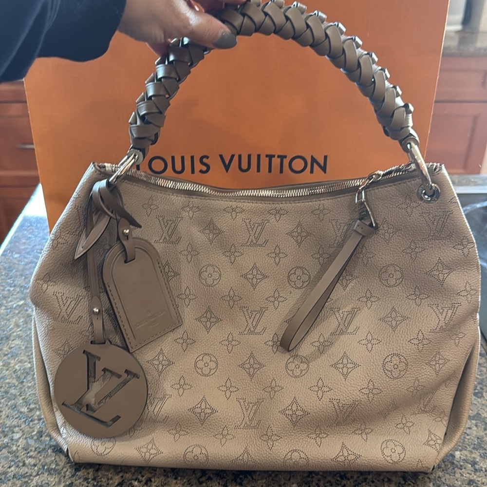 Excellent used Louis Vuitton Beaubourg galet